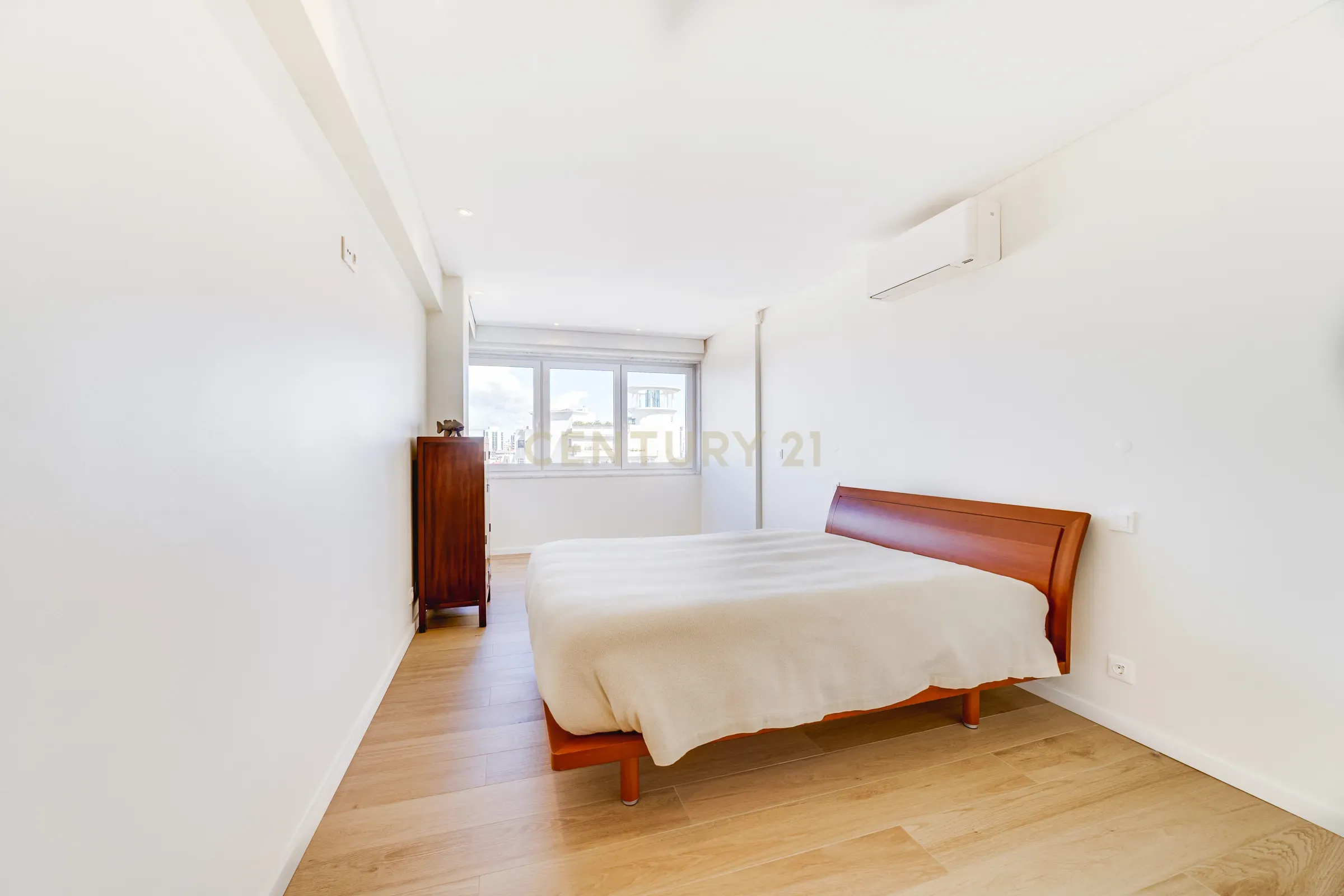 Luxuoso apartamento T4 em Lisboa com Vista e Acabamentos de Alta Qualidade - Image 21